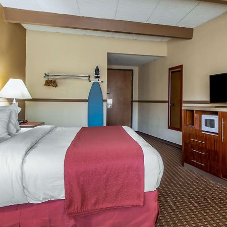 Quality Inn East Dubuque Εξωτερικό φωτογραφία