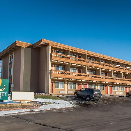 Quality Inn East Dubuque Εξωτερικό φωτογραφία