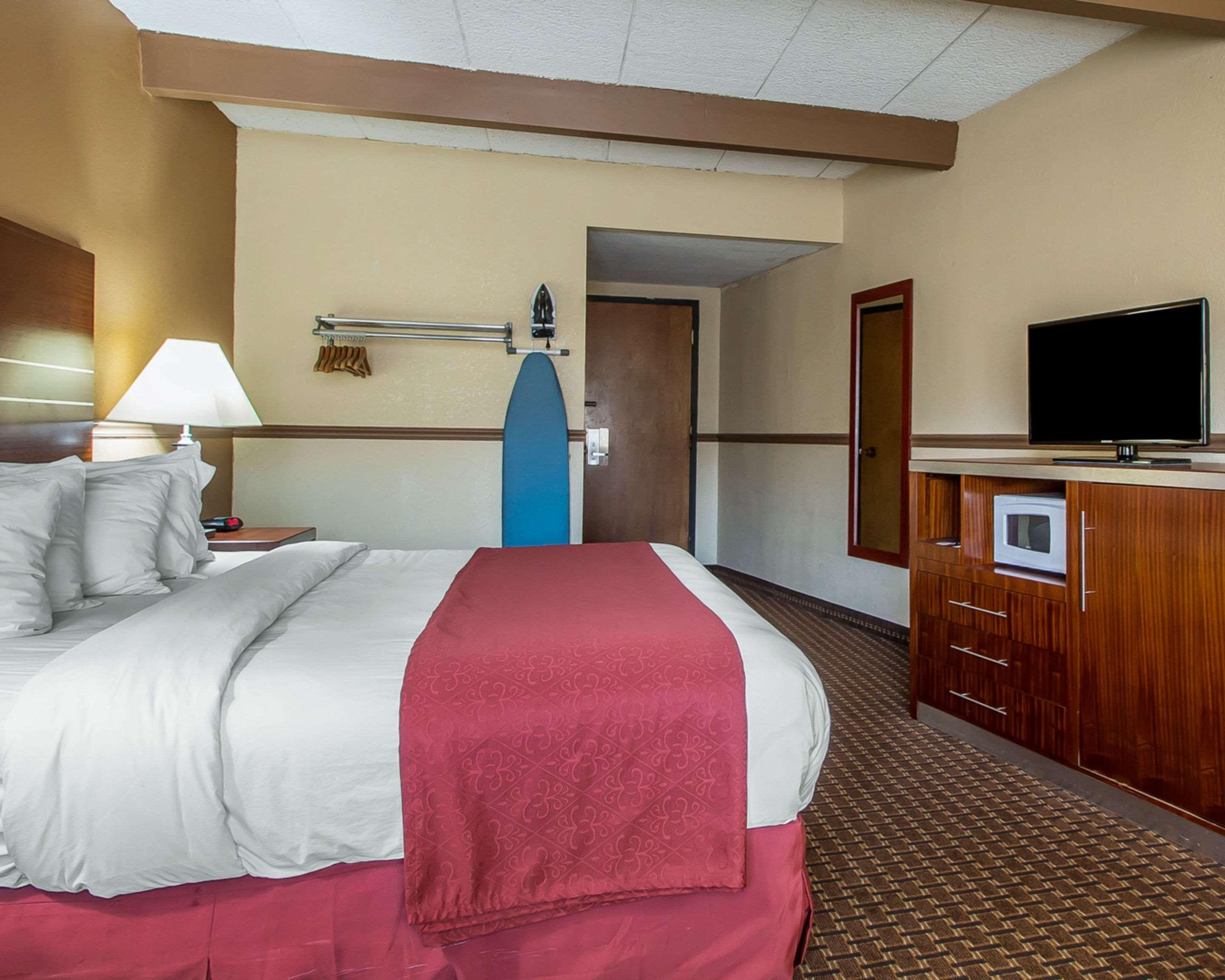 Quality Inn East Dubuque Εξωτερικό φωτογραφία