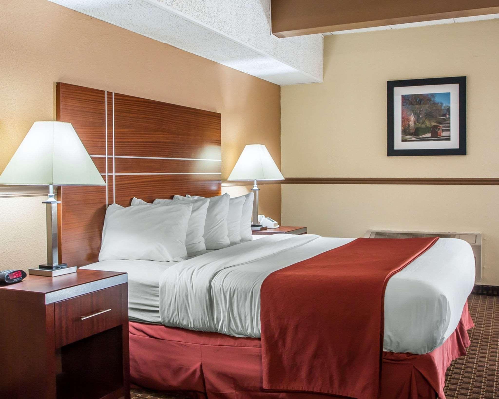 Quality Inn East Dubuque Εξωτερικό φωτογραφία