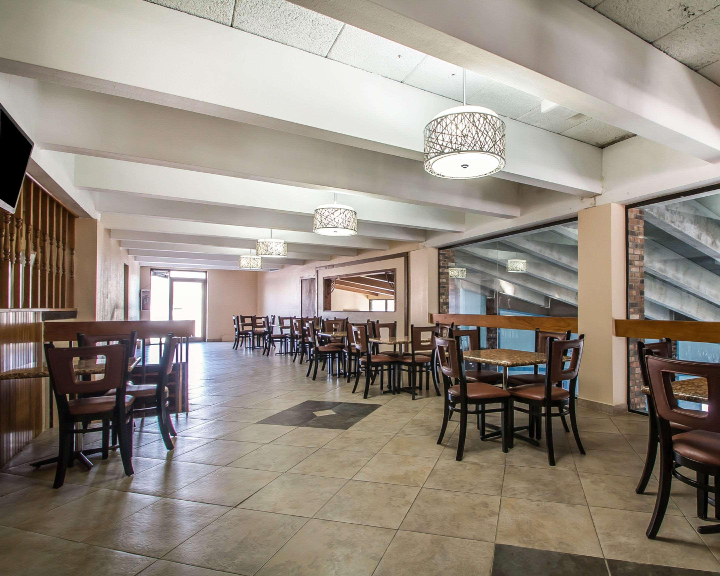 Quality Inn East Dubuque Εξωτερικό φωτογραφία