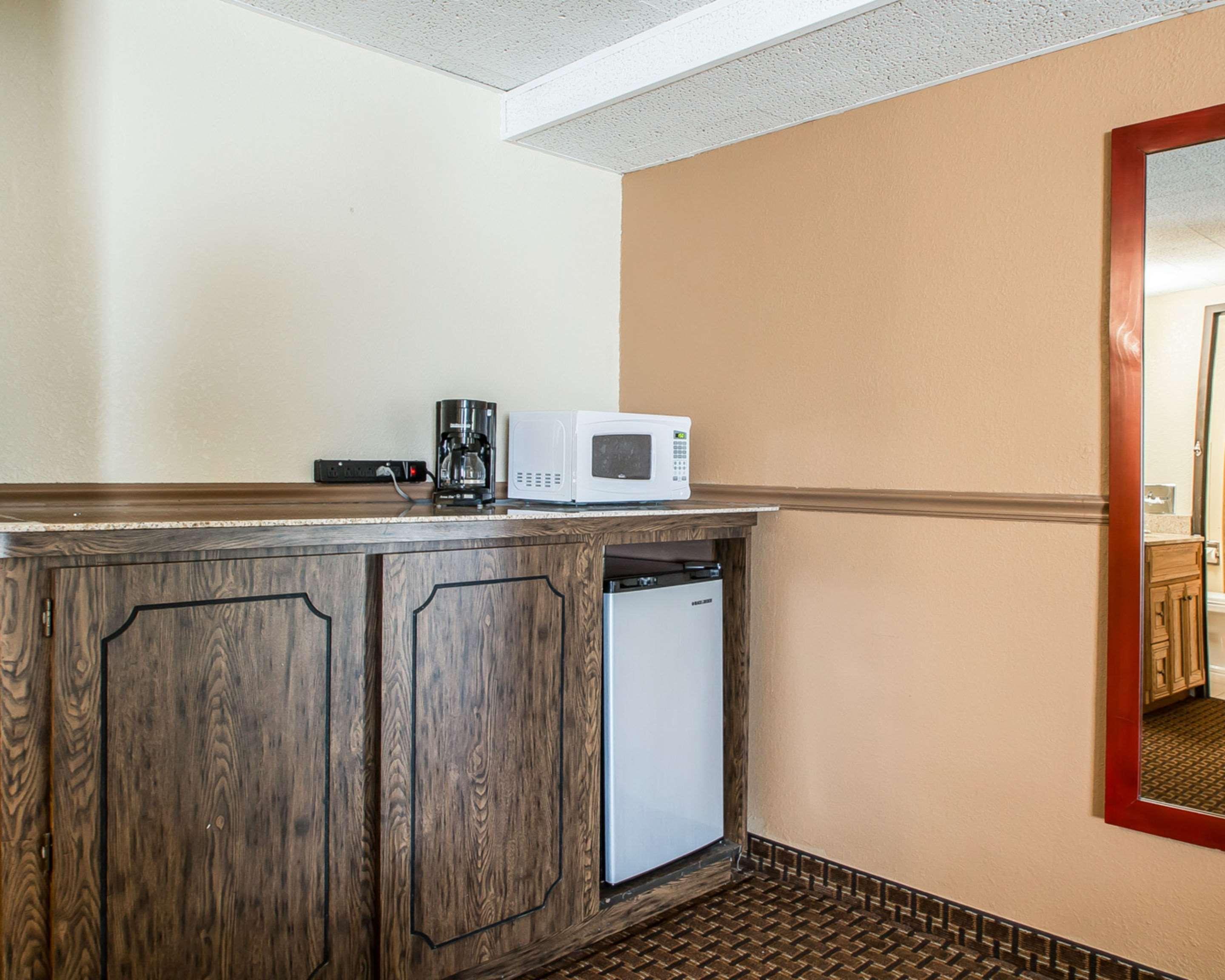 Quality Inn East Dubuque Εξωτερικό φωτογραφία