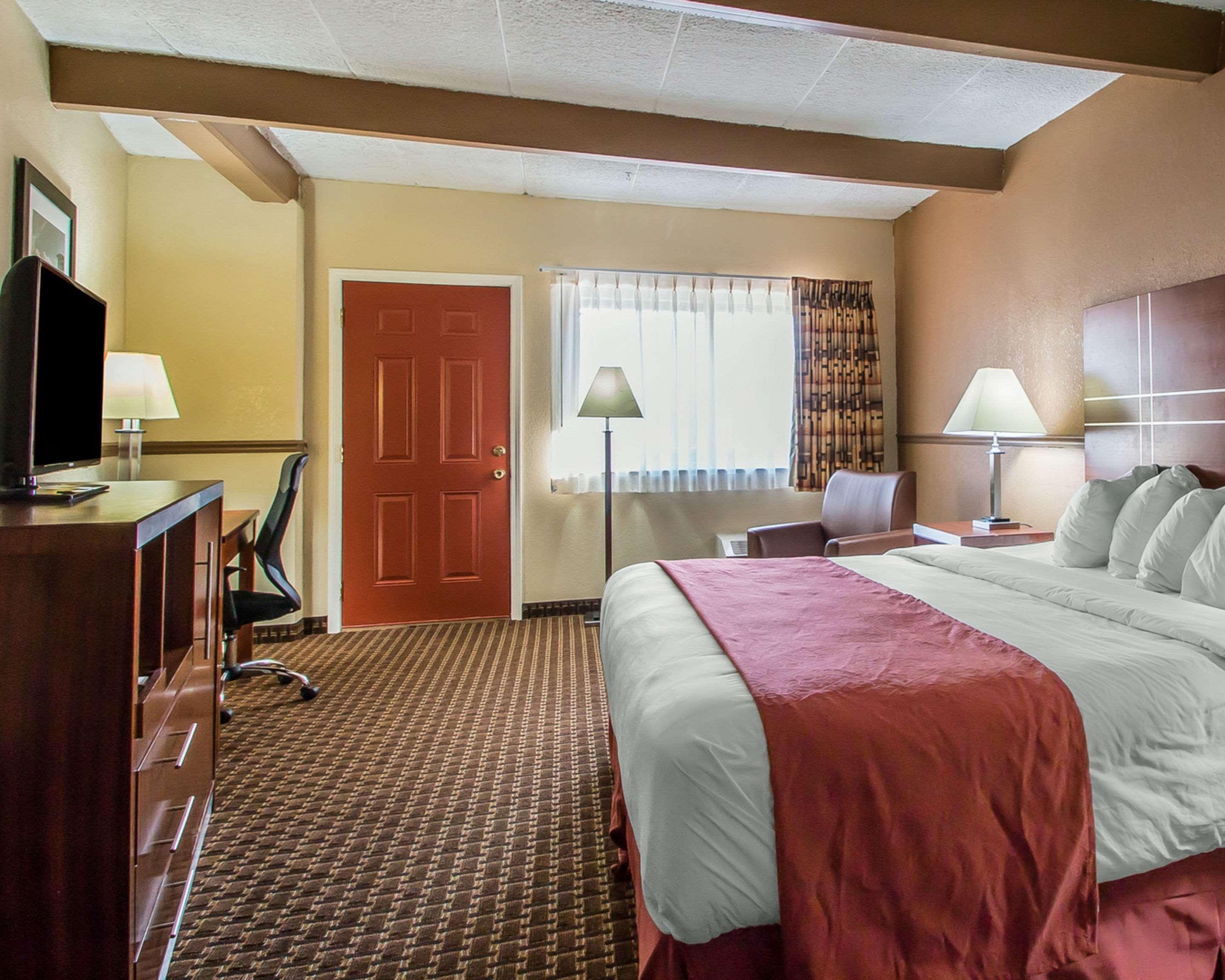 Quality Inn East Dubuque Εξωτερικό φωτογραφία