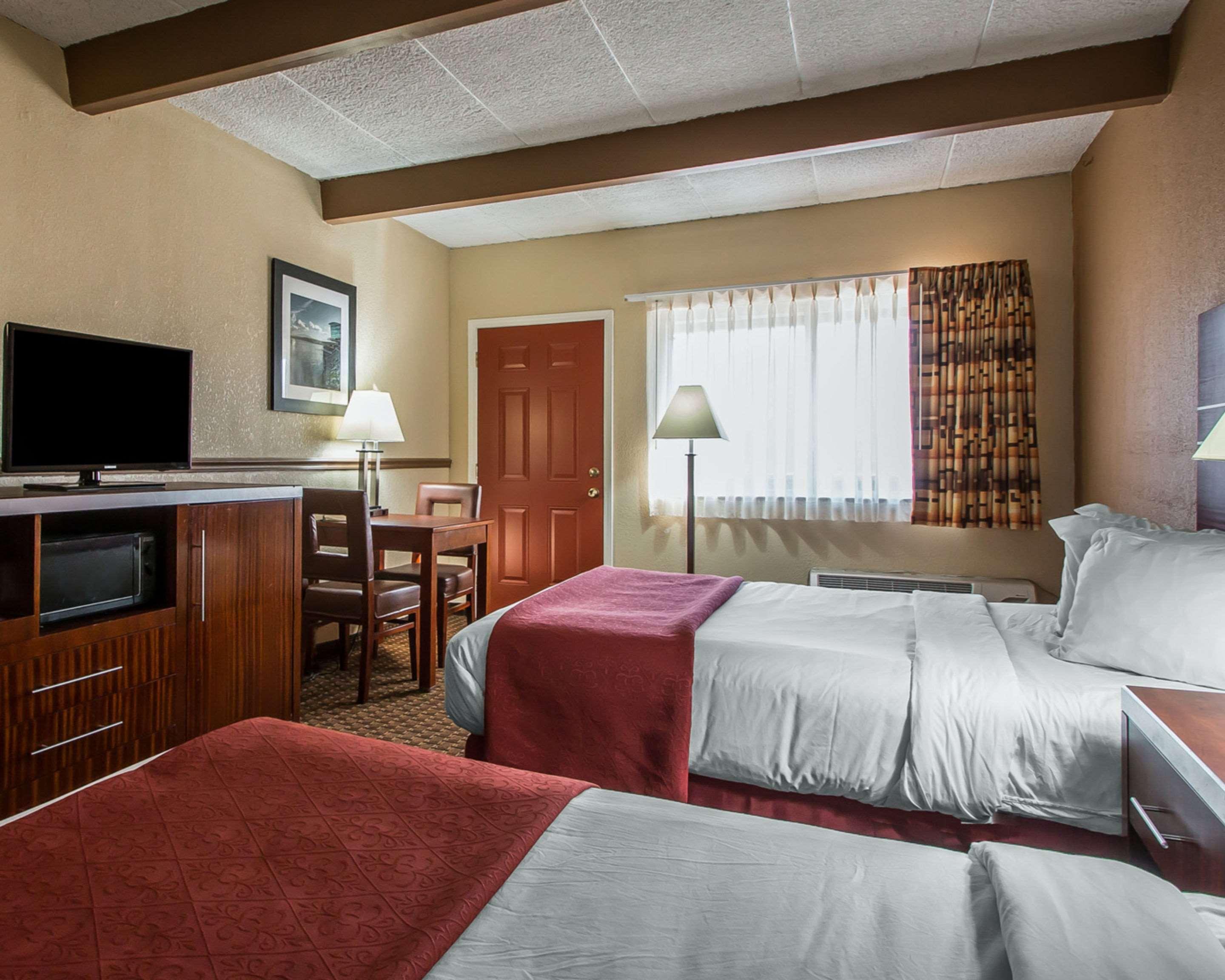 Quality Inn East Dubuque Εξωτερικό φωτογραφία