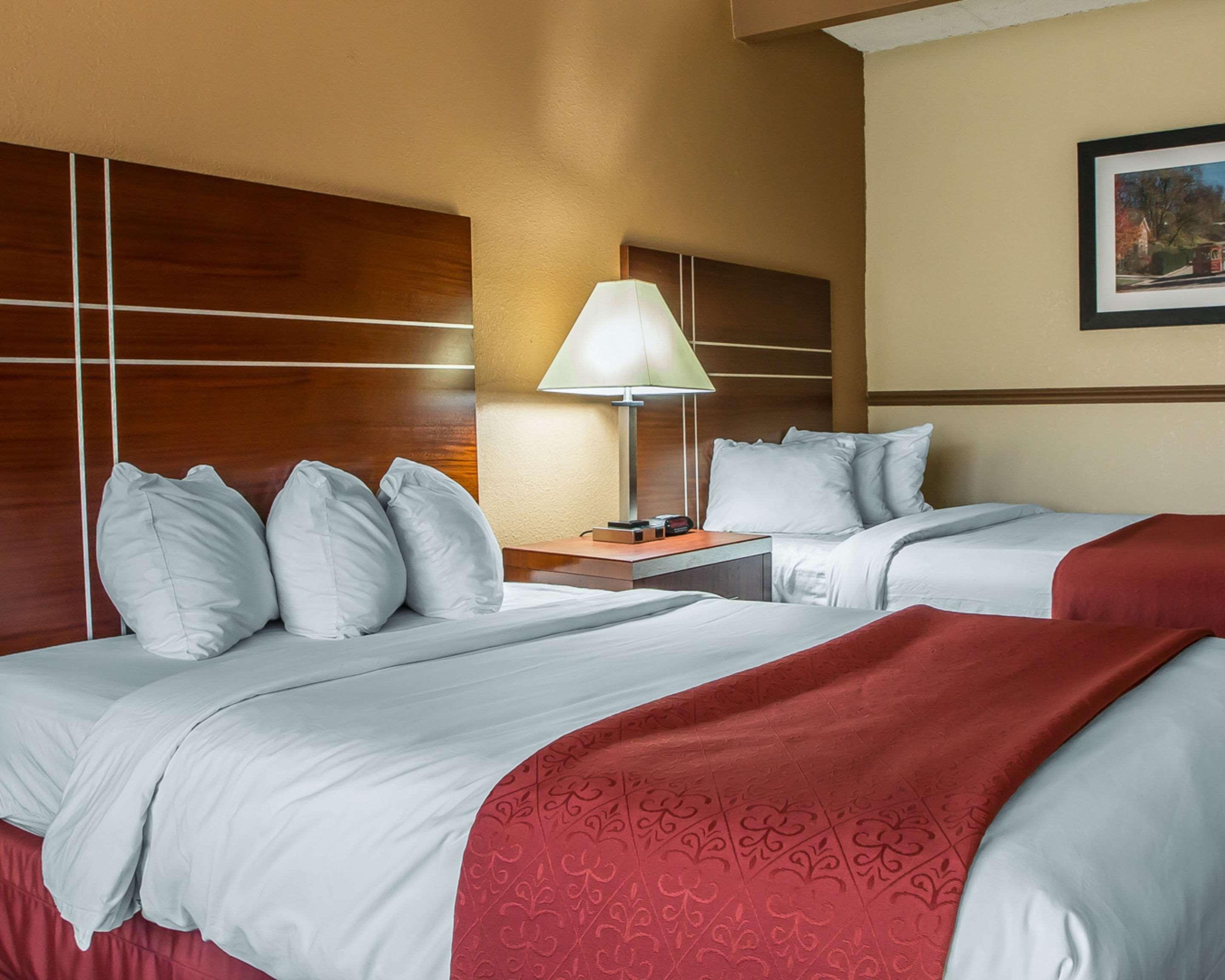 Quality Inn East Dubuque Εξωτερικό φωτογραφία
