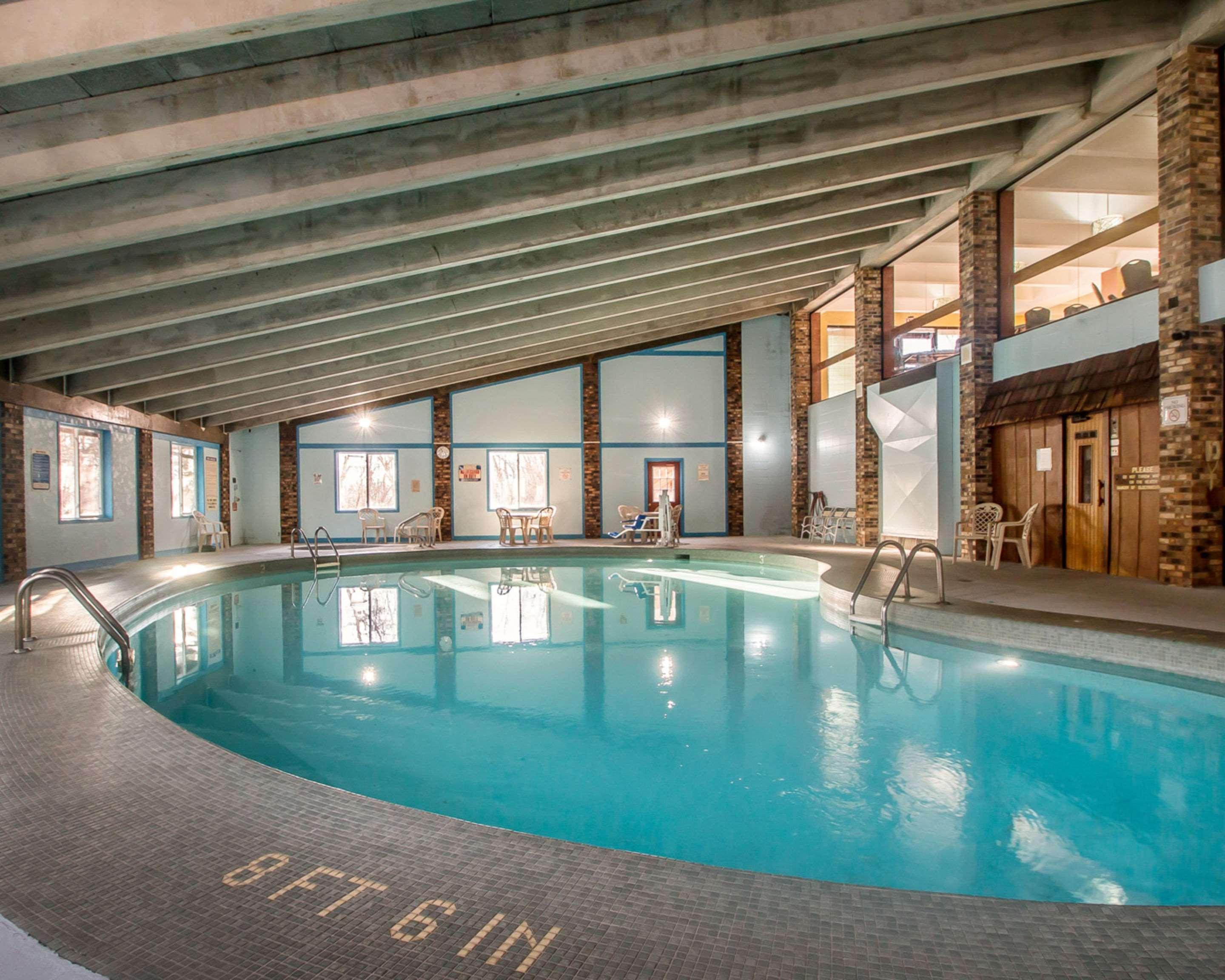 Quality Inn East Dubuque Εξωτερικό φωτογραφία