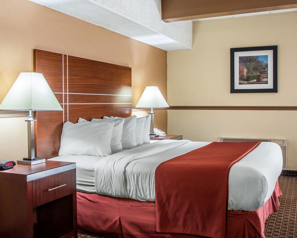 Quality Inn East Dubuque Εξωτερικό φωτογραφία