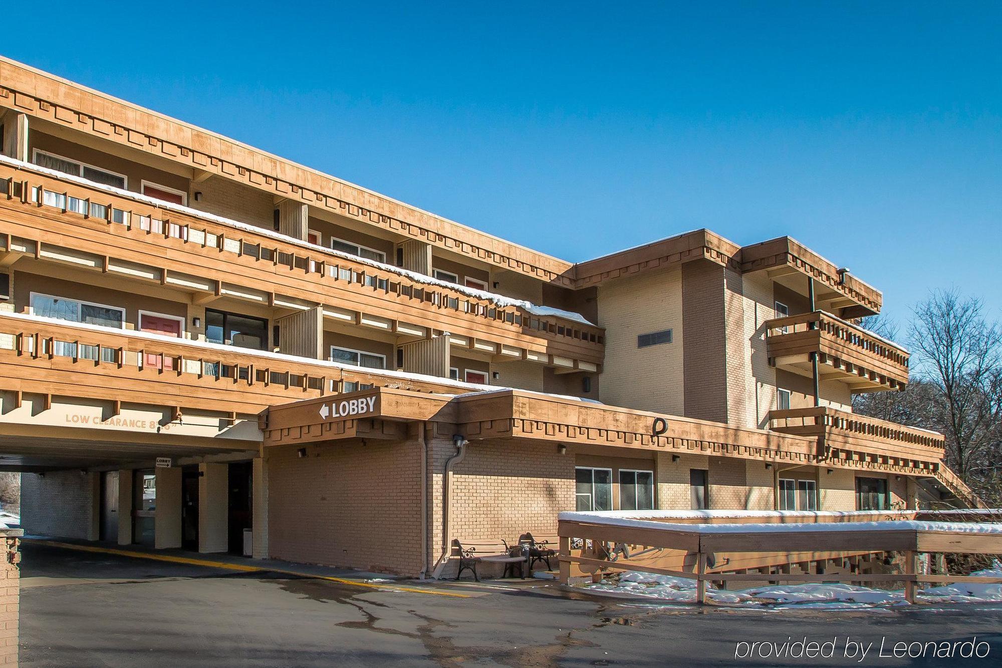 Quality Inn East Dubuque Εξωτερικό φωτογραφία