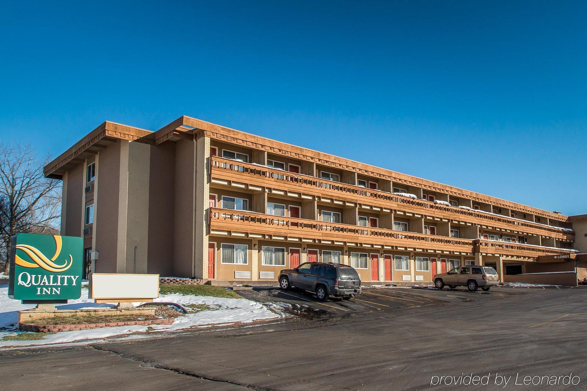 Quality Inn East Dubuque Εξωτερικό φωτογραφία