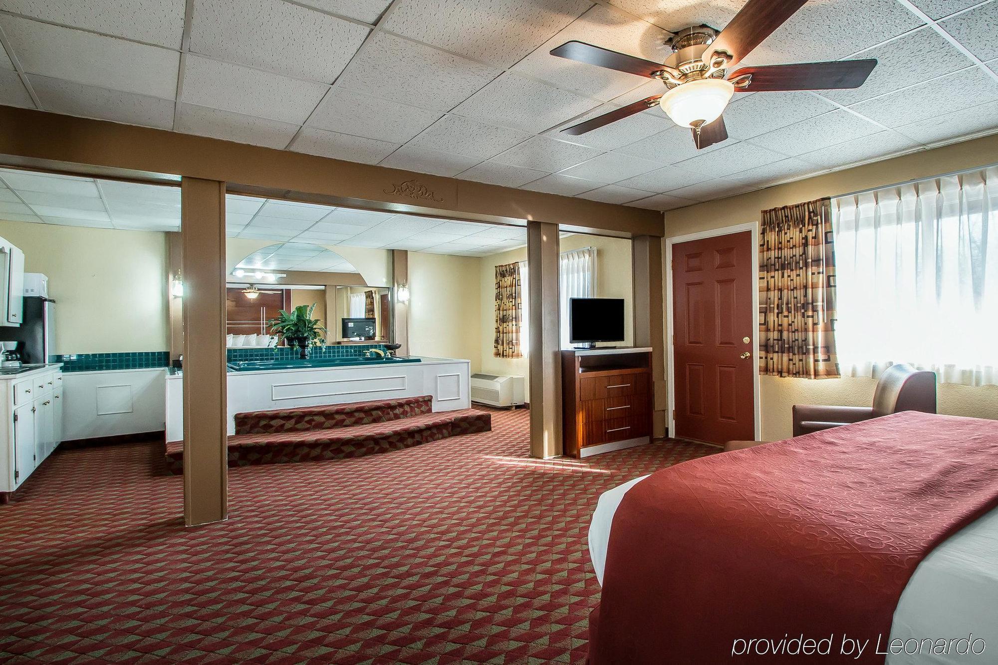 Quality Inn East Dubuque Εξωτερικό φωτογραφία
