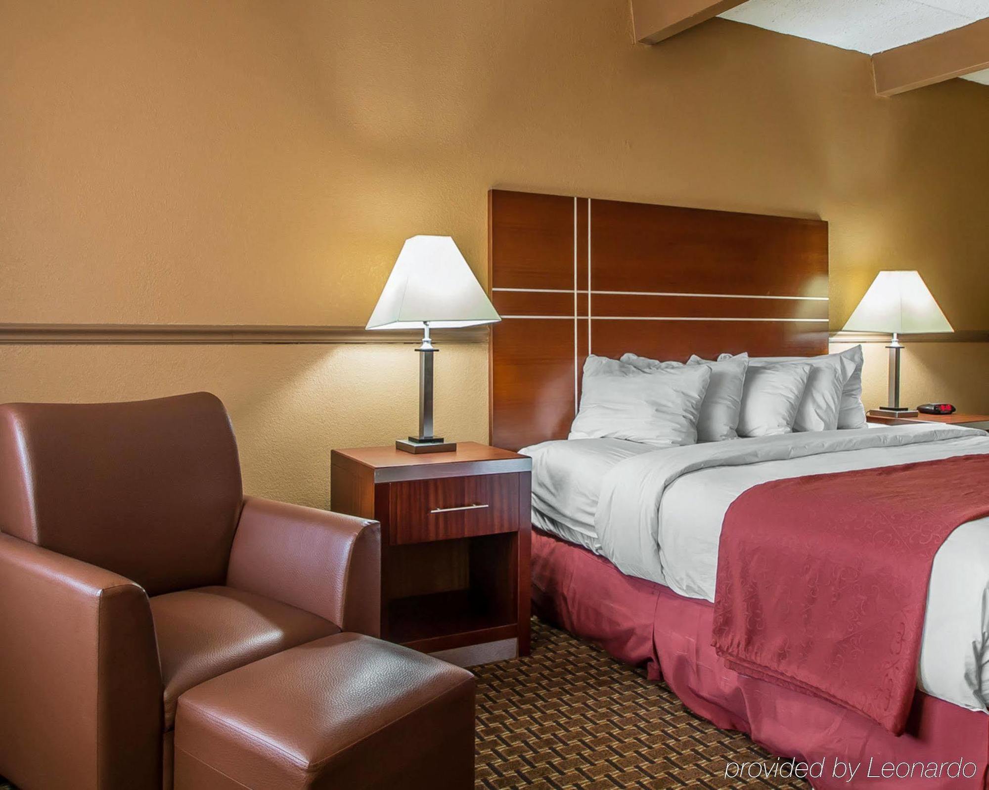 Quality Inn East Dubuque Εξωτερικό φωτογραφία
