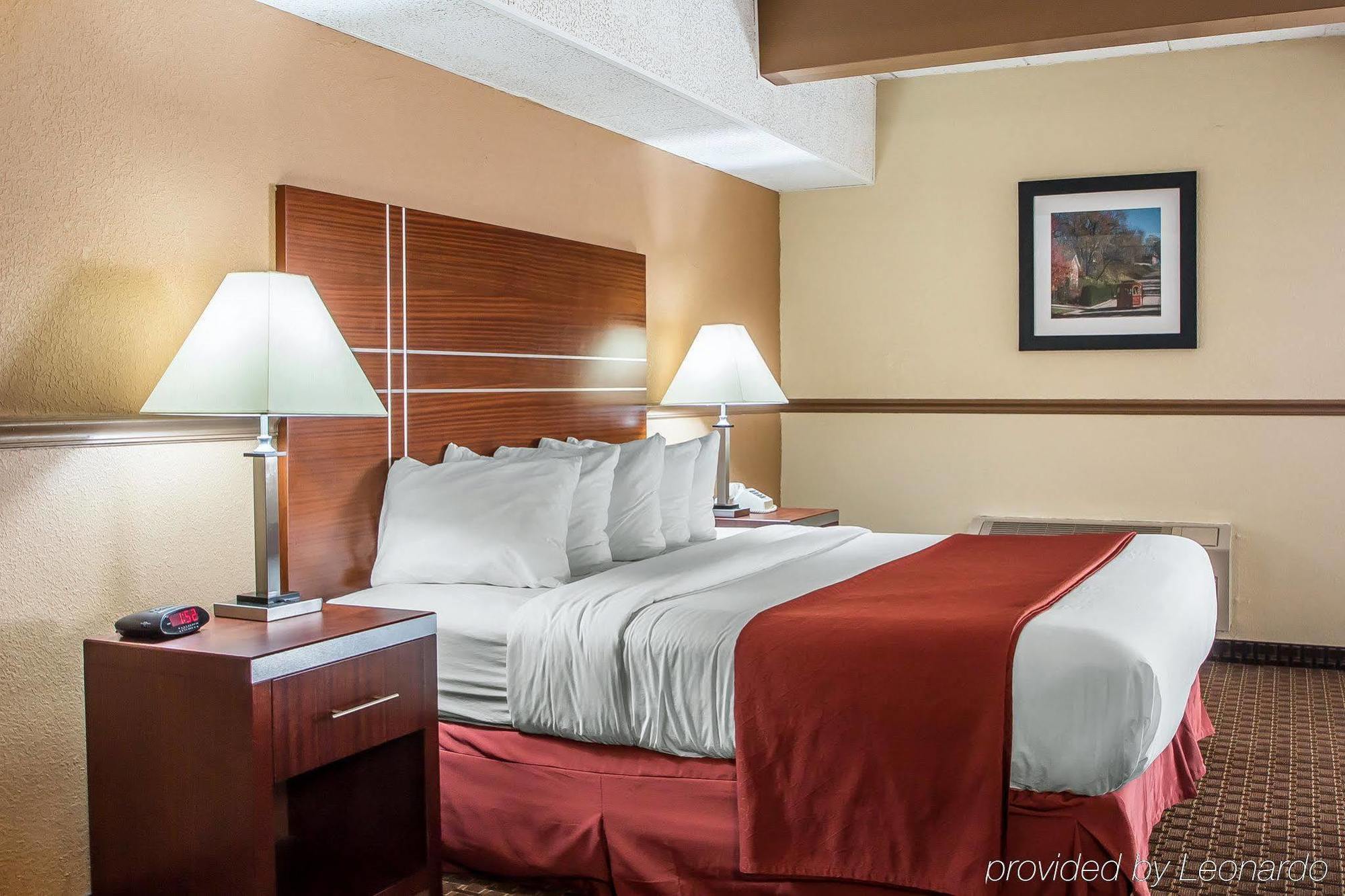 Quality Inn East Dubuque Εξωτερικό φωτογραφία