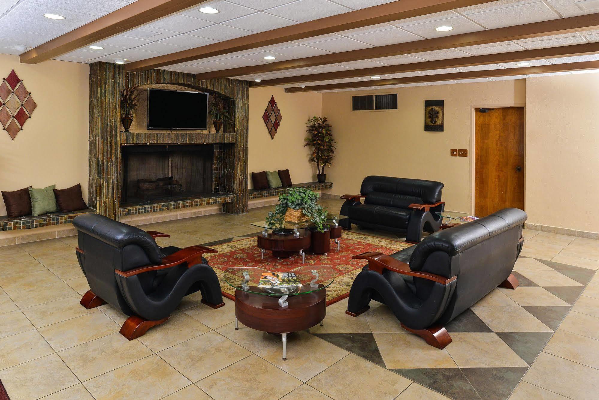 Quality Inn East Dubuque Εξωτερικό φωτογραφία